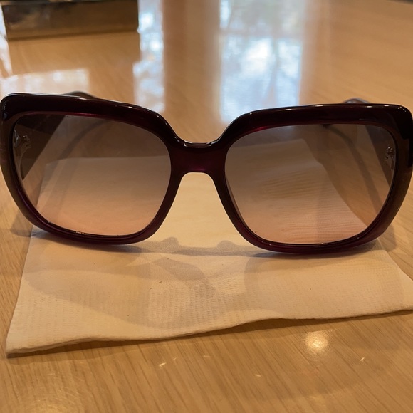 Fendi Sunglasses - Picture 11 of 16